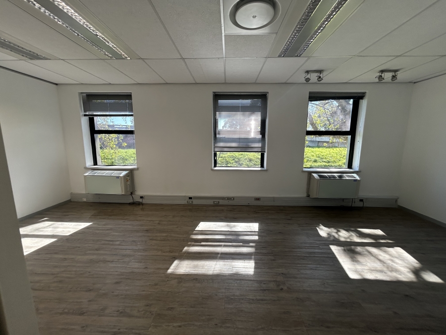 To Let Commercial Property for Rent in Mowbray Western Cape